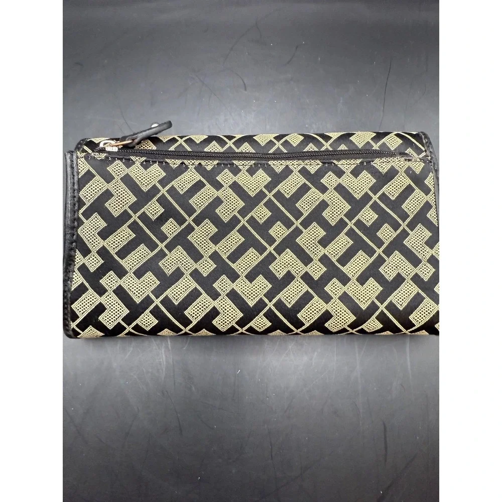 Tommy Hilfiger Women's Wallet Clutch Signature Monogram Black Beige Snap Closure